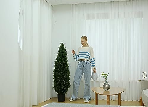 Artificial Cedar Topiary Potted UV-Resistant and Outdoor-Friendly