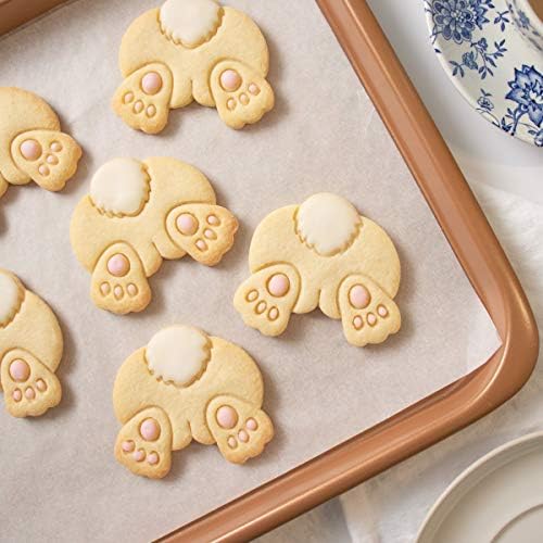 Bakerlogy Easter Bunny Prop