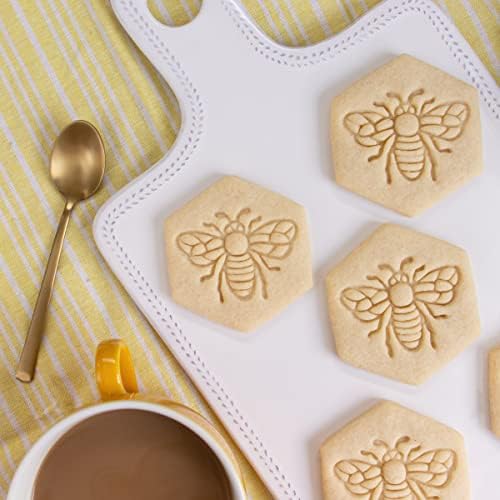 Bakerlogy Realistic Bee Cookie Cutter