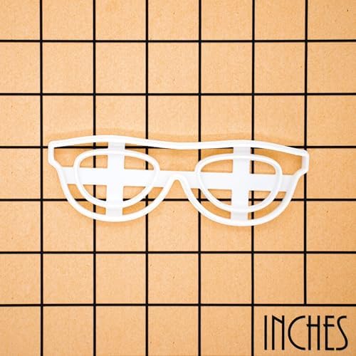 Sleek Spectacles Cookie Cutter - Bakerlogy Perfect Baking Tip