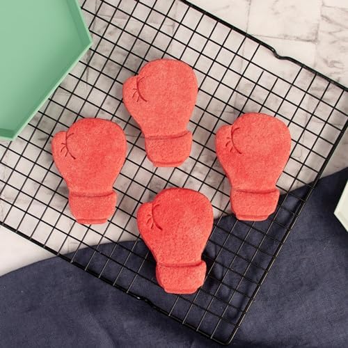 Delish Boxed Gloves Cookie Cutter - 1 Piece