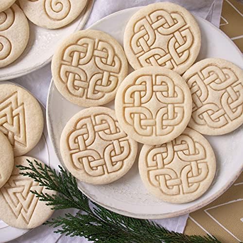 Bakerlogy Nordic Runes - Celtic Shield Knot Cookie Cutter