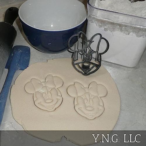 THEMED MAGICAL FACE MOUSE COOKIE CUTTER